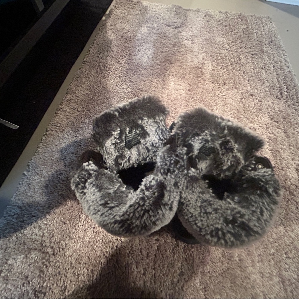 Cozy Gray Fur Slippers